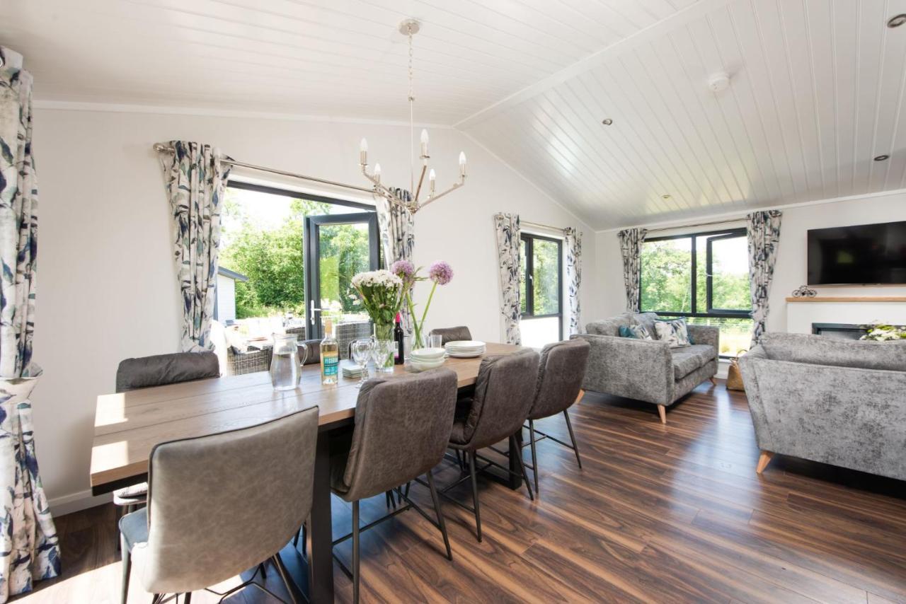 Lilac Lodge, 22 Roadford Lake Lodges Lifton Eksteriør bilde
